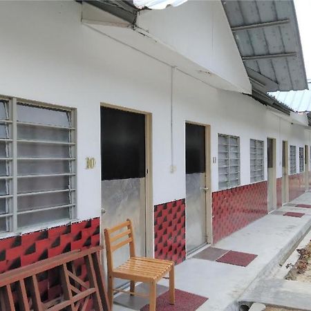 Oyo 90176 D'Cruz Sunrise Villa Pantai Cenang  Buitenkant foto