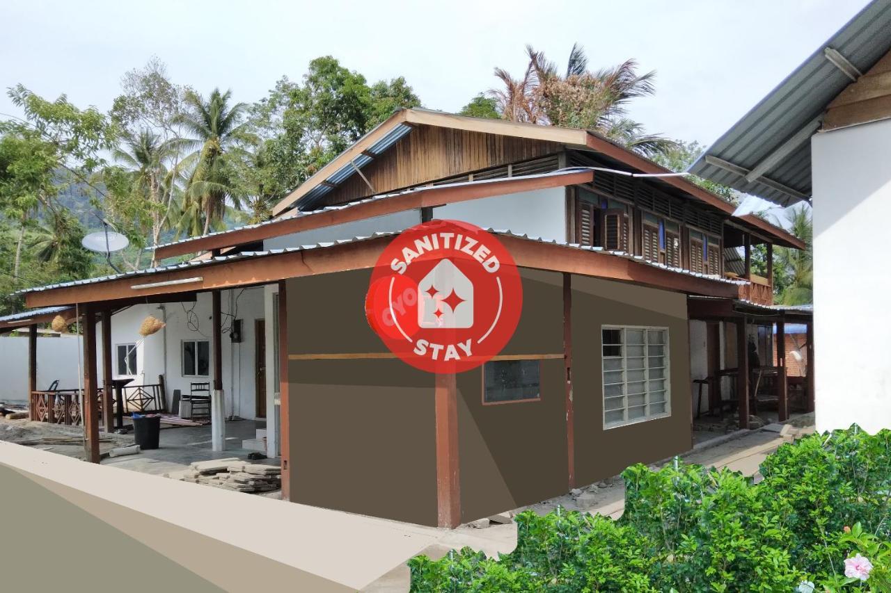 Oyo 90176 D'Cruz Sunrise Villa Pantai Cenang  Buitenkant foto