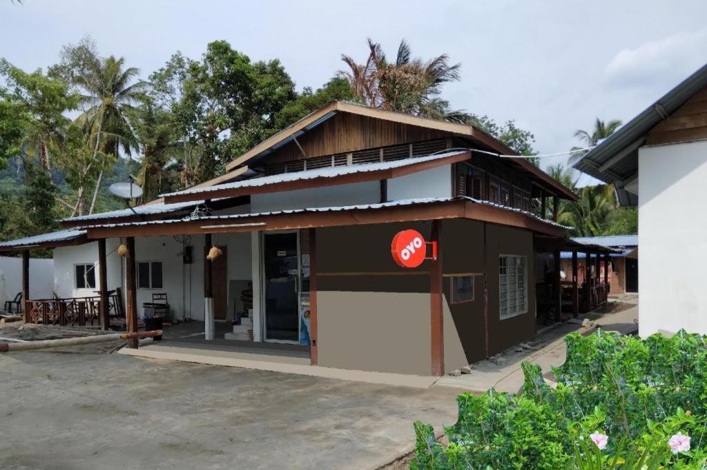 Oyo 90176 D'Cruz Sunrise Villa Pantai Cenang  Buitenkant foto